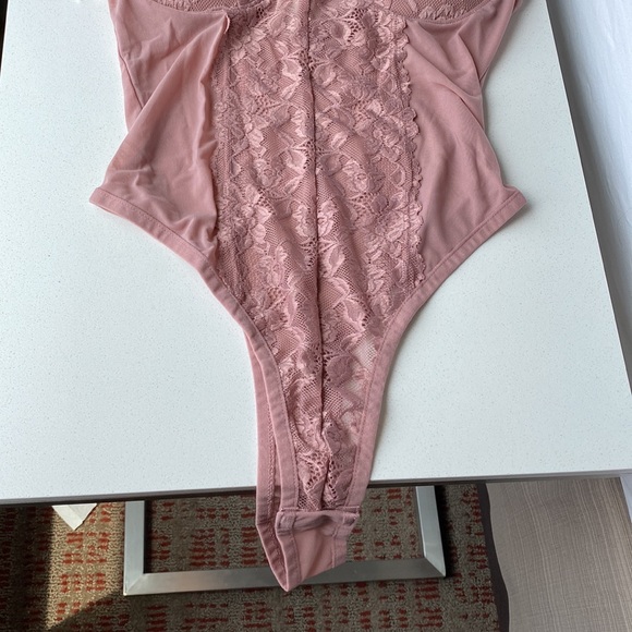 Hold Me Closer Lace Teddy - Rose - Picture 5 of 9